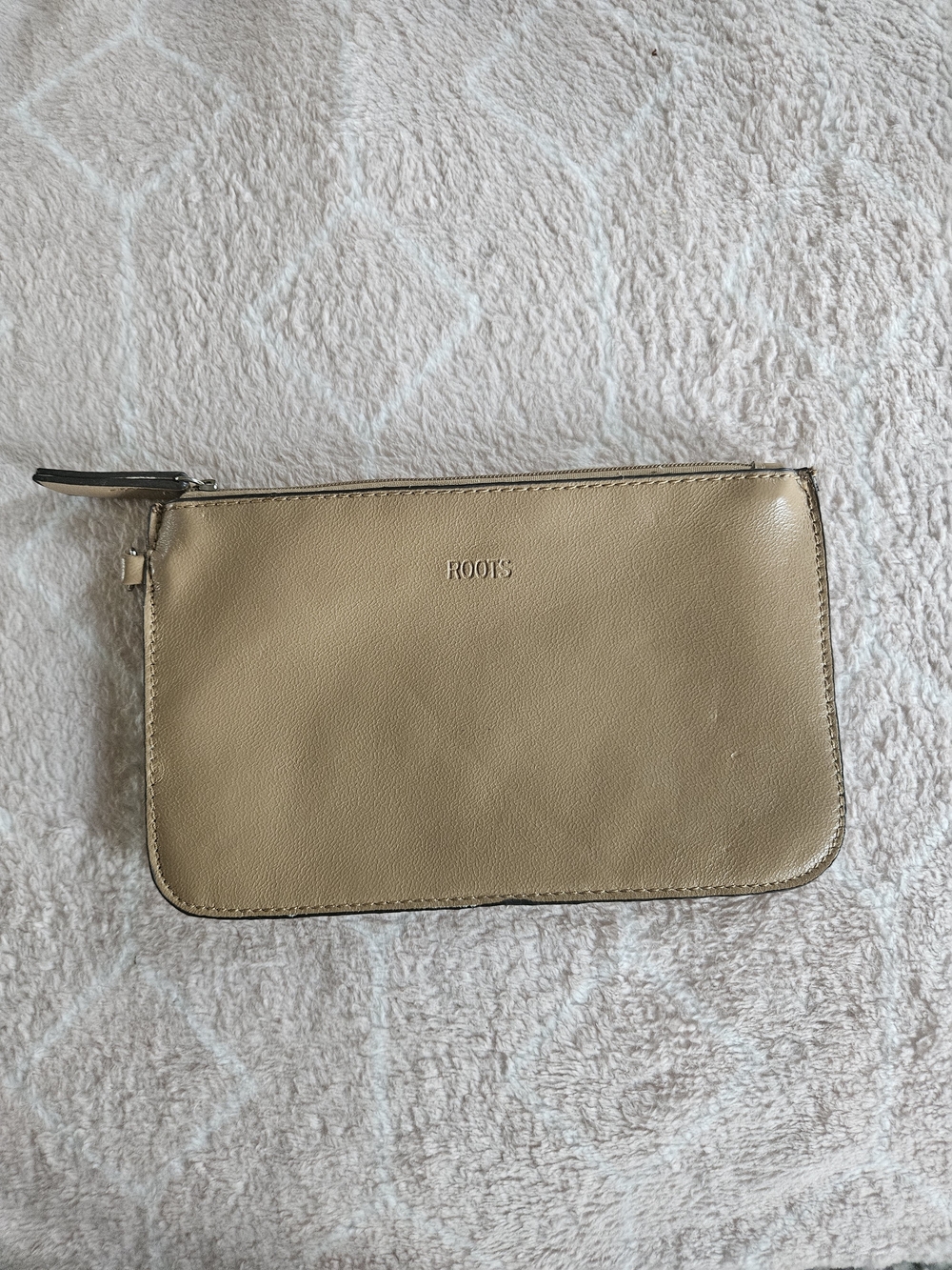 VINTAGE ROOTS 🇨🇦 Small Leather Pouch in Light Tan